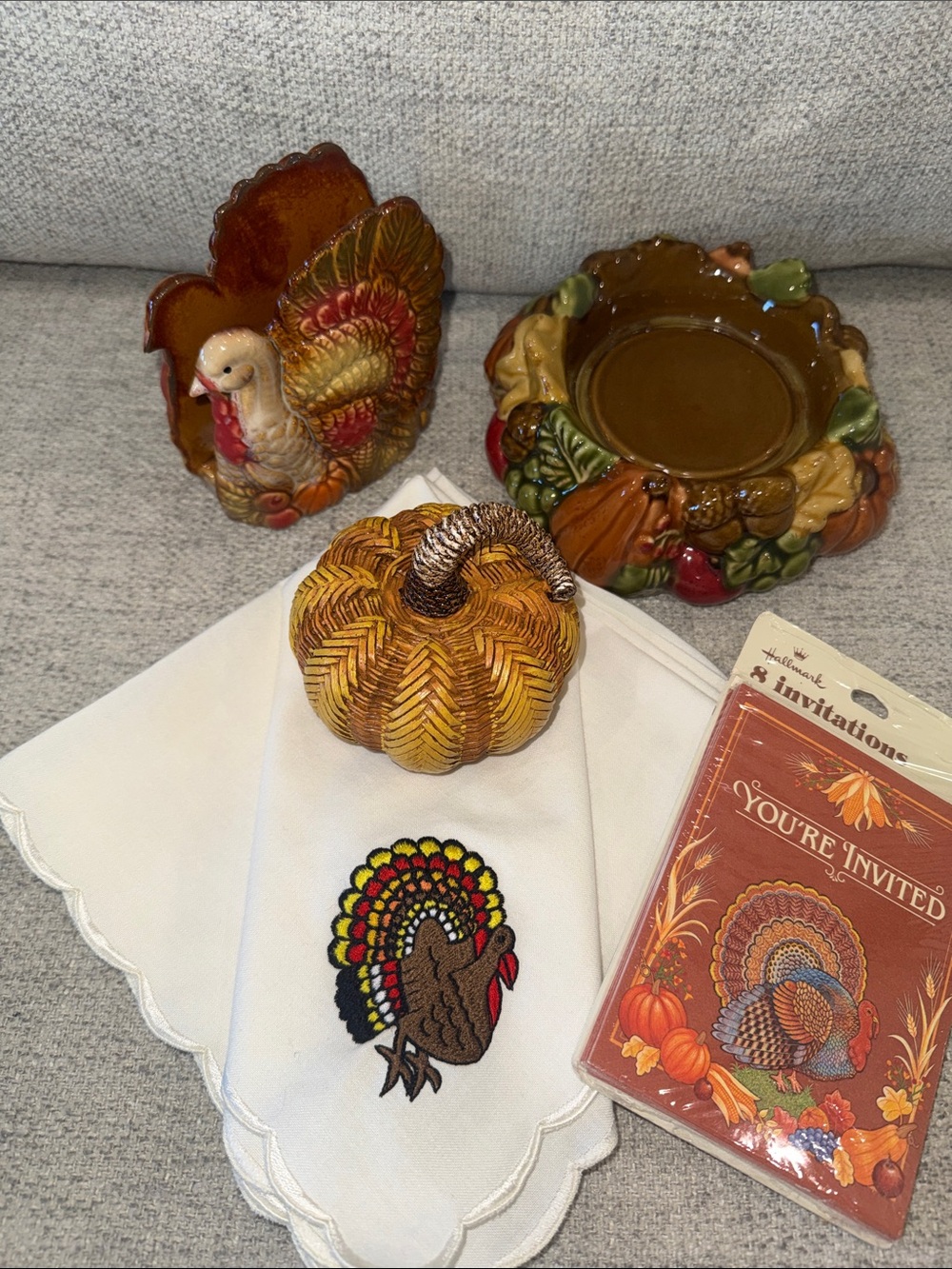 Vintage and New Thanksgiving Decor.
bundle. 🦃